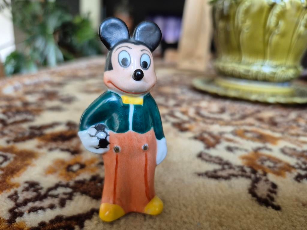 Antiek Mickey Mouse beeldje van porselein, Ophalen of Verzenden, Mickey Mouse, Zo goed als nieuw, Beeldje of Figuurtje