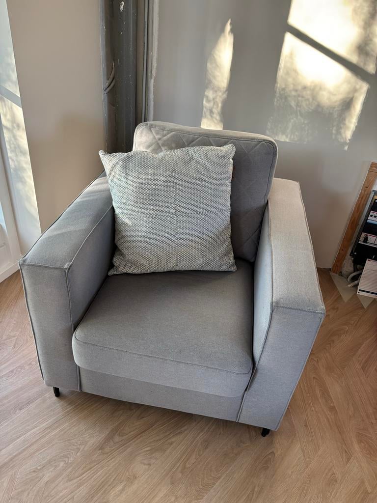 Grijze fauteuil Troubadour - Comfortabele stoel, Ophalen, Gebruikt, Stof, 75 tot 100 cm