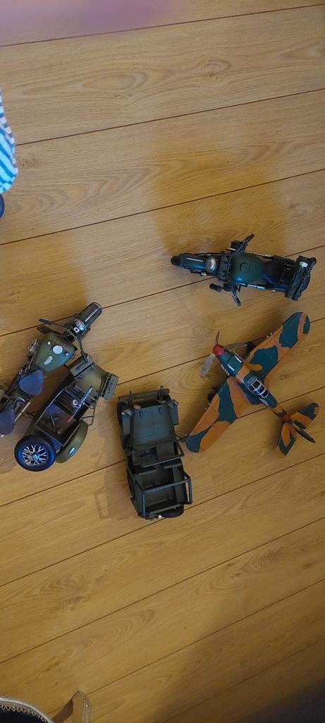 Metalen Legervoertuigen Miniatuur Set: Motor, Jeep, Vliegtui, Overige merken, Gebruikt, 1:32 tot 1:50, Overige typen