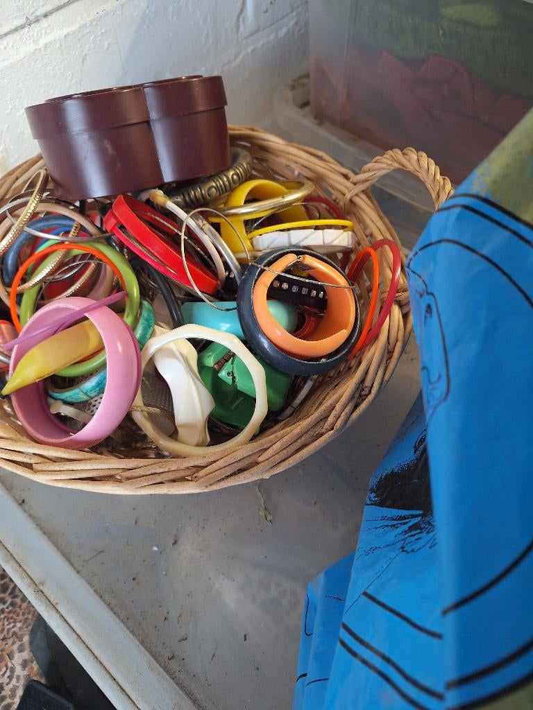 Feest kostuums enz, Ophalen, Gebruikt, Versiering, Overige