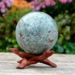 Mooie Amazoniet met Granaat bol uit Madagaskar, Ophalen of Verzenden