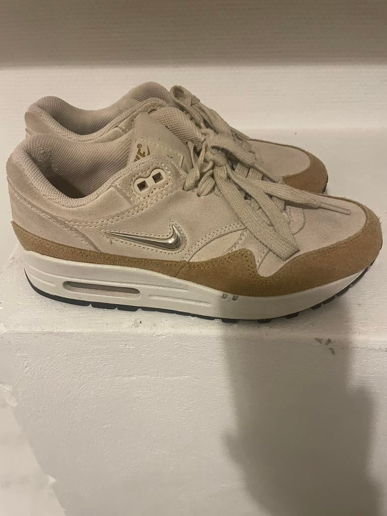 Nike max 1, Ophalen of Verzenden, Zo goed als nieuw, Wit, Sneakers of Gympen