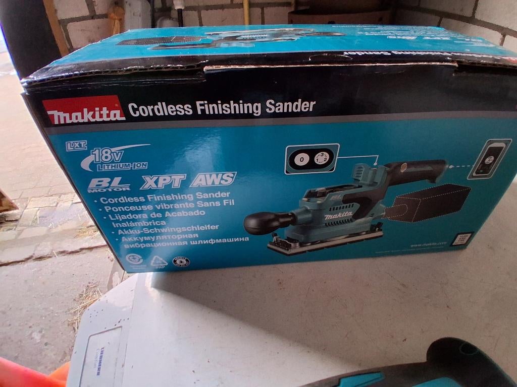Makita DBO381ZU Vlakschuurmachine - Nieuw in doos, Ophalen of Verzenden