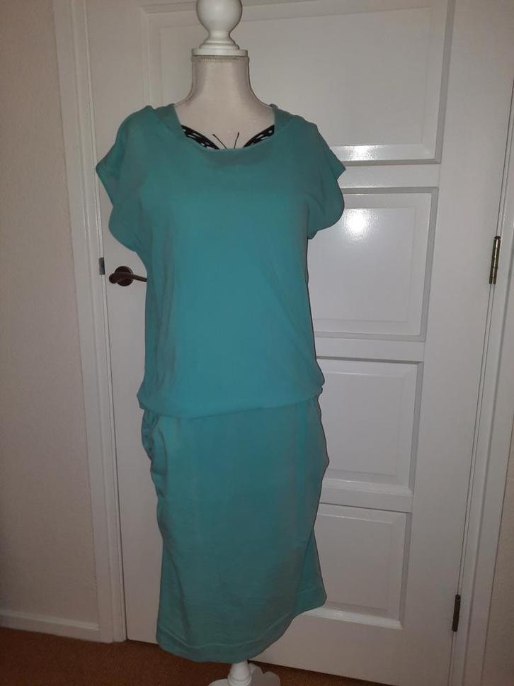 Leuke mintgroene jurk van Emma - Maat M, Kleding | Dames, Jurken, Gedragen, Maat 38/40 (M), Groen, Knielengte, Ophalen of Verzenden