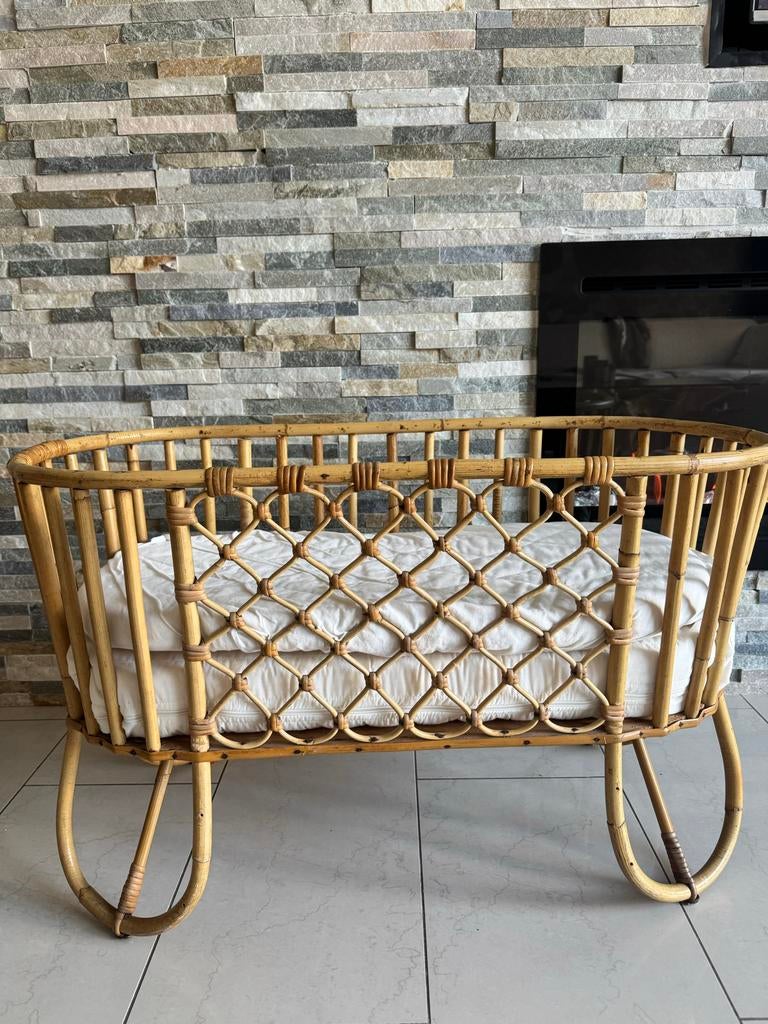 Bamboe rotan wiegje 87x42x53, Kinderen en Baby's, Babywiegjes en Ledikanten, Ophalen of Verzenden, Zo goed als nieuw, Wieg