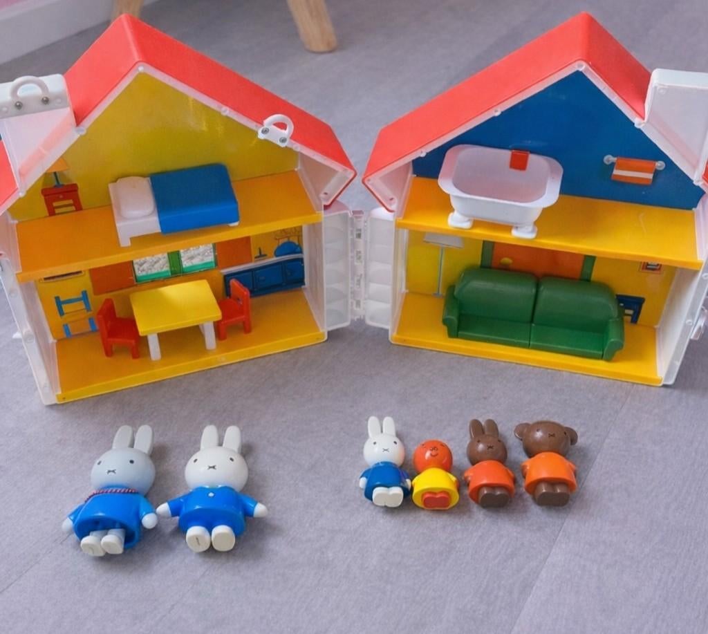 Nijntje Speelhuisje met accessoires en figuren, Ophalen of Verzenden, Gebruikt, Kunststof