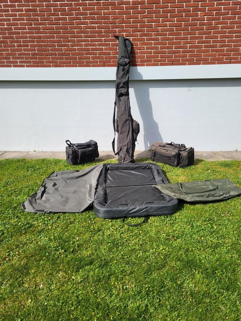 Chub 6 hengels karperset shimano  molen  schepnet tassen, Ophalen of Verzenden, Gebruikt, Complete set