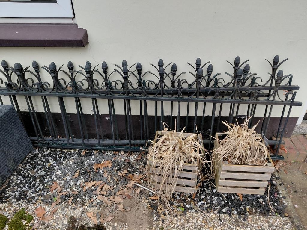 Drie gietijzeren hekken GRATIS, Tuin en Terras, Tuinhekken en Hekwerk, Ophalen, Gebruikt, IJzer, Sierhekwerk