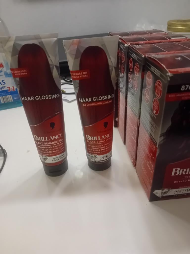 4 Schwarzkopf Brillance Haar Glossing en Haarverf, Ophalen of Verzenden, Nieuw, Overige typen
