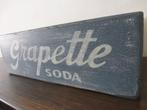 Brocante frisdrank krat / kist / Grapette Soda / industreel, Minder dan 50 cm, Grenenhout, Minder dan 50 cm, Zo goed als nieuw