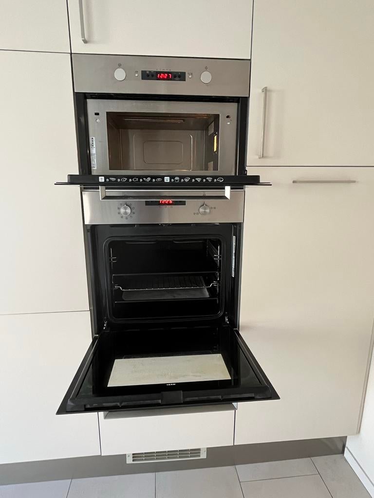 IKEA keuken met apparatuur, crème kleurig, Huis en Inrichting, Keuken | Complete keukens, Ophalen, Gebruikt, Hoekkeuken, Graniet of Steen