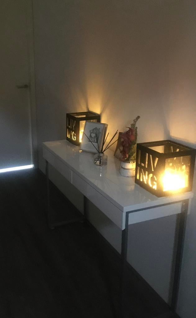 bureau 2 lades wit hoogglans ikea, Ophalen of Verzenden, Zo goed als nieuw