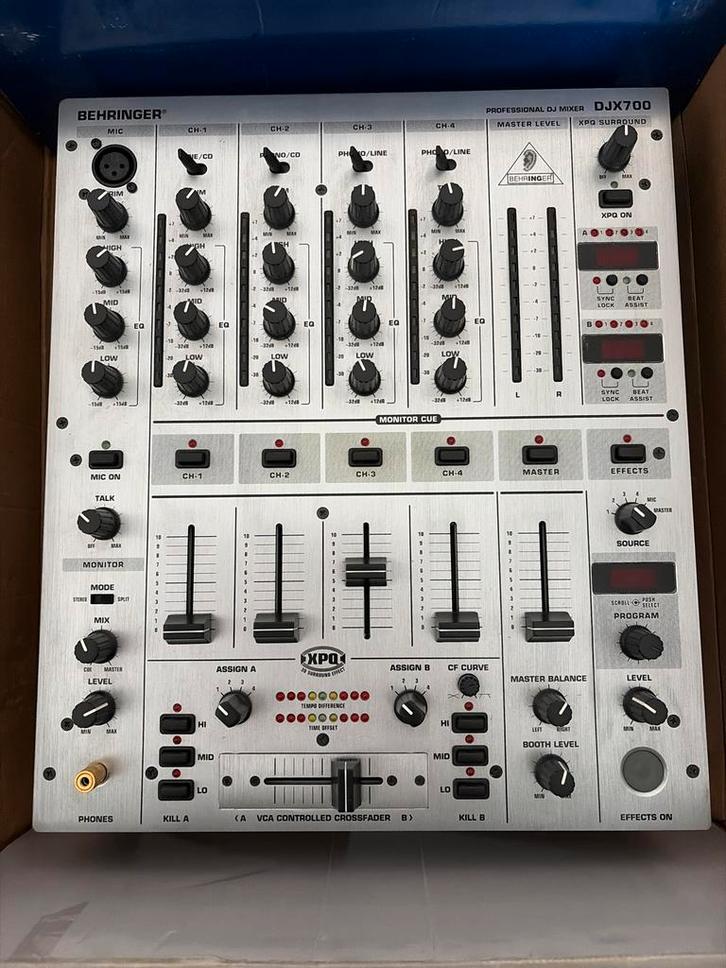 Behringer DJX700 Professionele DJ Mixer, Muziek en Instrumenten, Dj-sets en Draaitafels, Gebruikt, Dj-set, Behringer, Ophalen of Verzenden