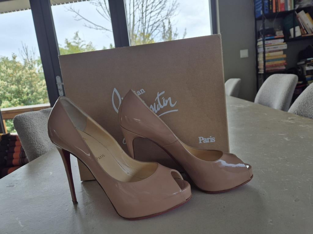 Christian Louboutin Very Prive 120 Patent Nude Pumps, Ophalen of Verzenden