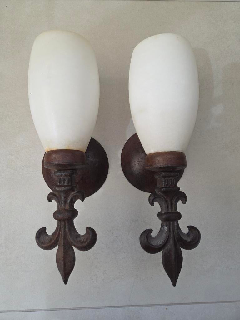 Set van 2 wandlampen met gietijzeren onderzijde, Ophalen