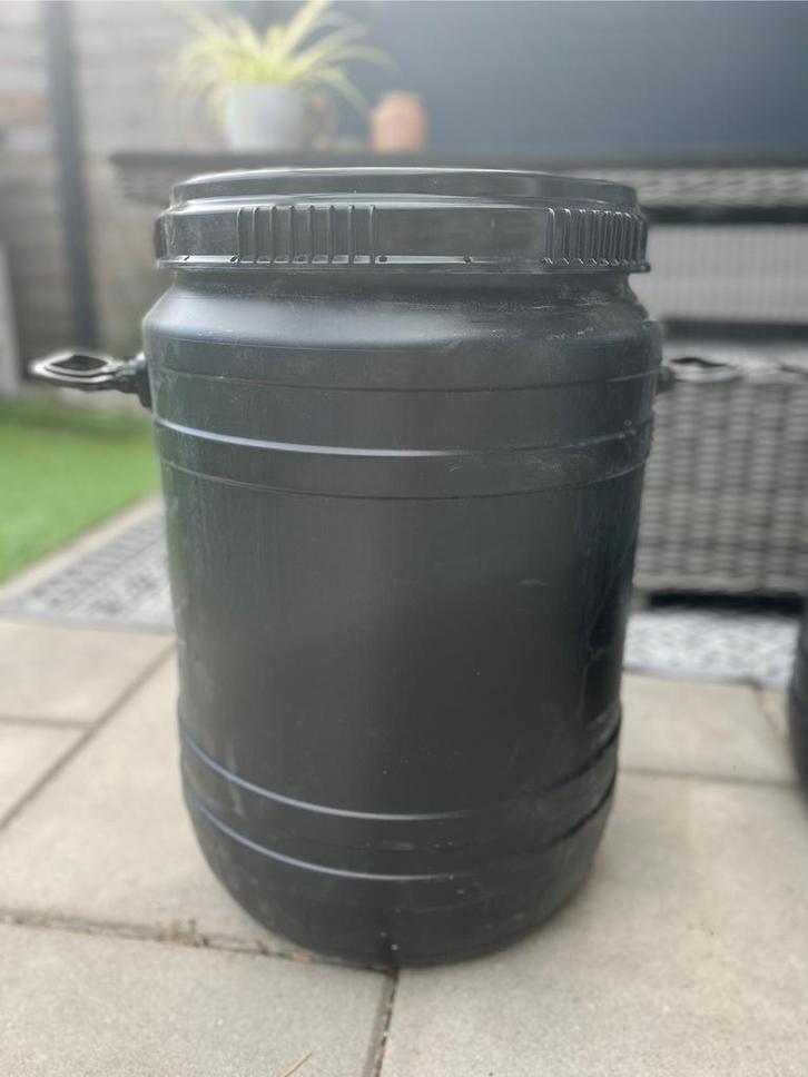 60 liter voerton(nen), Dieren en Toebehoren, Dierenvoeding, Ophalen