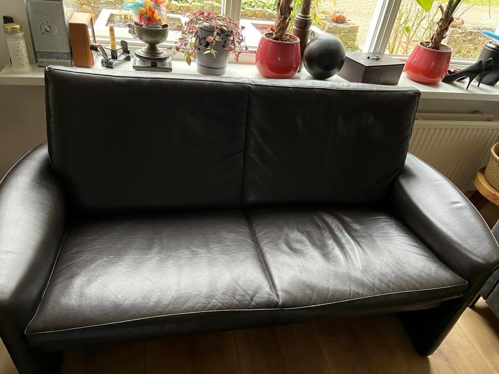 Lederen twee zitter diep donkerbruin, Huis en Inrichting, Banken | Bankstellen, 150 tot 200 cm, Tweepersoons, Ophalen of Verzenden