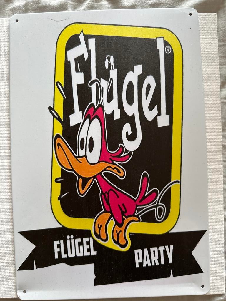Flügel Party Reclamebord - Uniek Verzamelobject, Ophalen of Verzenden, Gebruikt, Reclamebord