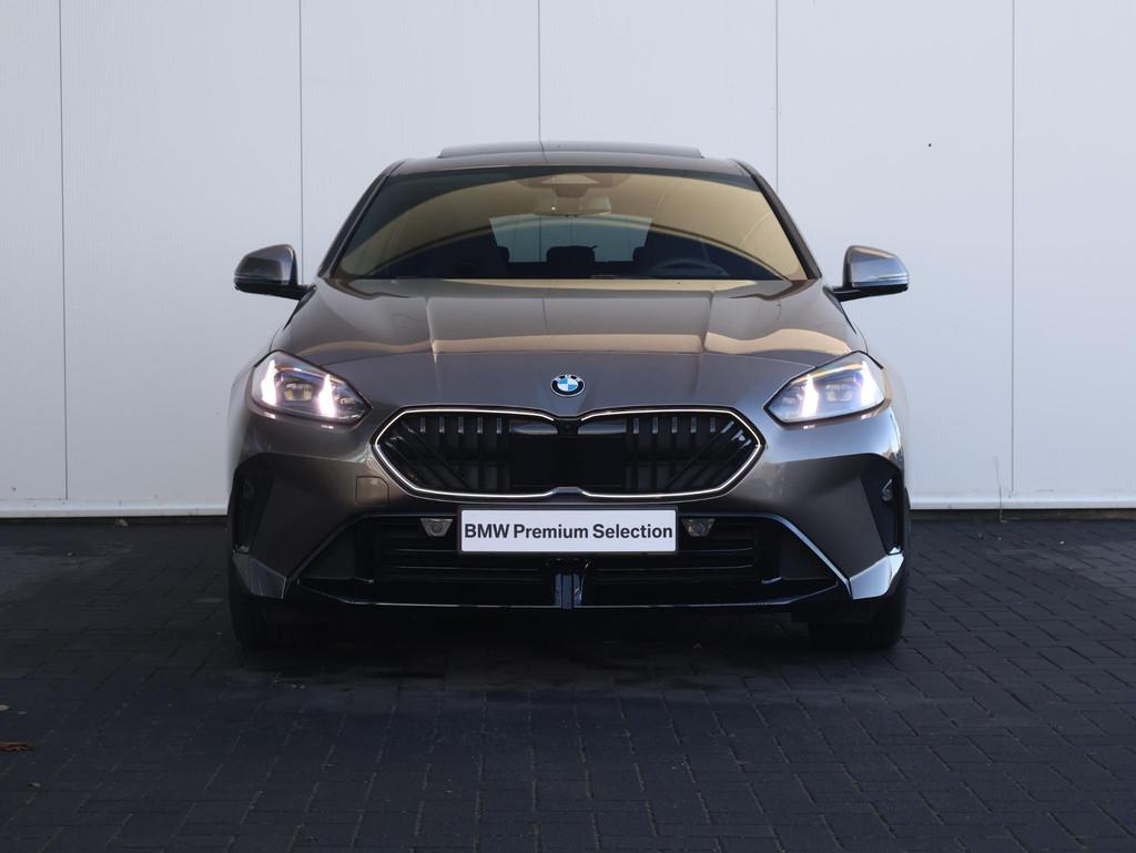 BMW 1-serie 120 M Sport Pro BMW Individual Lakkleur/ Harman-, Auto's, Stof, Origineel Nederlands, Bedrijf, 19 km/l