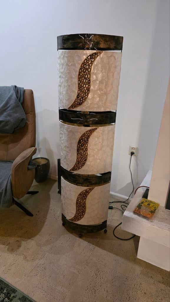 Indonesische vloerlamp 150cm hoog, Ophalen of Verzenden