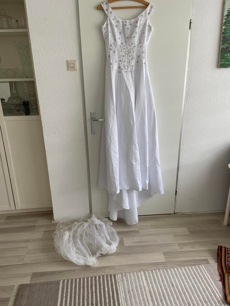 Trouwjurk, Ophalen, Zo goed als nieuw, Wit, Trouwjurk
