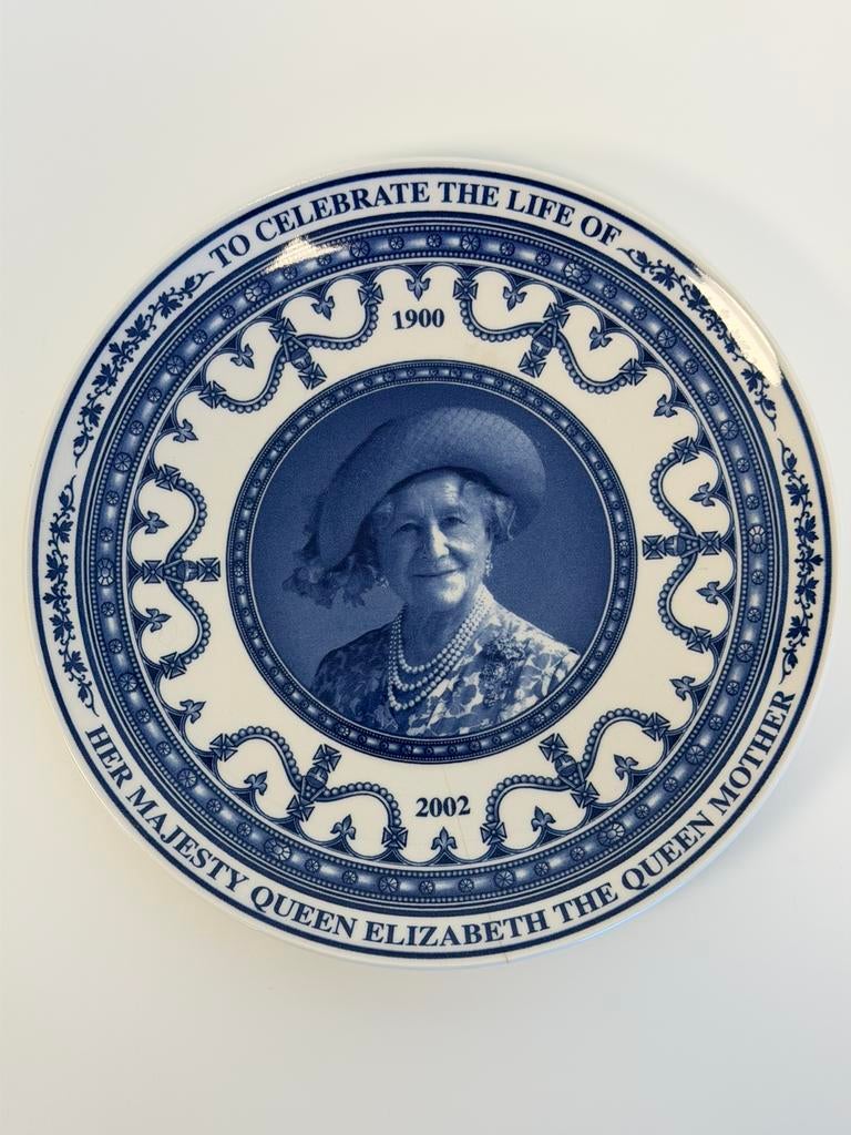 Wedgwood Queen Elizabeth Gedenkbord Wandbord 1900-2002 bord, Antiek en Kunst, Antiek | Wandborden en Tegels, Ophalen of Verzenden
