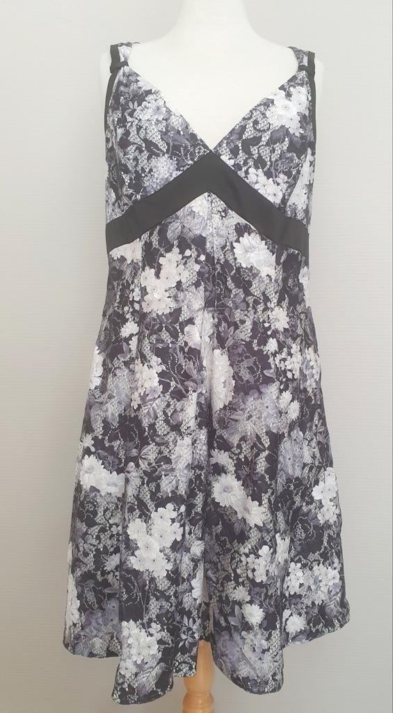 Jurk Maat 44.  Steps, Overige kleuren, Maat 42/44 (L), Ophalen of Verzenden, Zo goed als nieuw