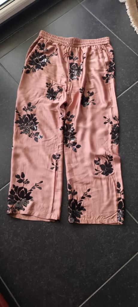 Te koop 2delig pak met zwarte glitter boemen., Kleding | Dames, Kostuum of Pak, Maat 42/44 (L), Ophalen of Verzenden, Zo goed als nieuw