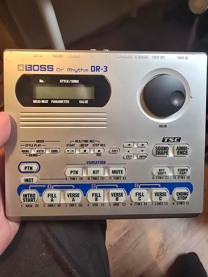 Roland Boss DR-3 Dr. Rhythm Drummachine, Muziek en Instrumenten, Drumcomputers, Gebruikt, Boss, Ophalen of Verzenden