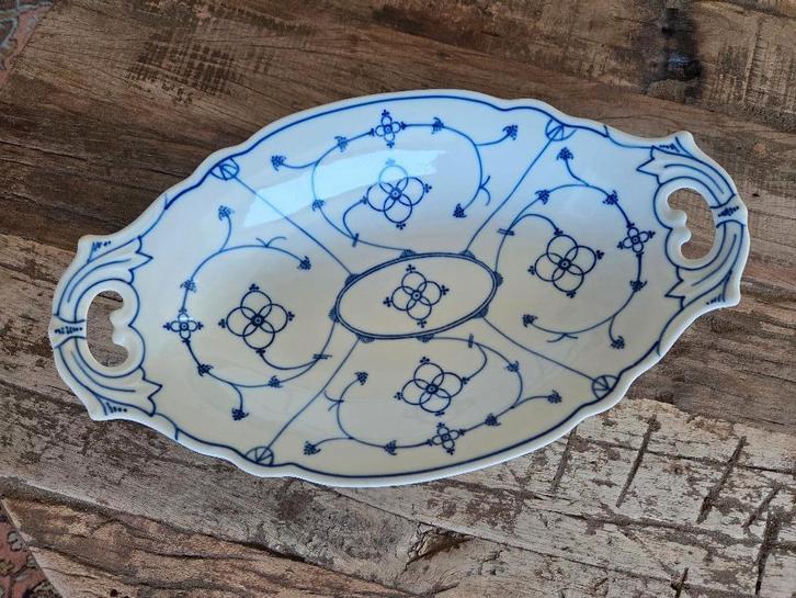 Vintage serveerschaal of broodschaal Jäger, Antiek en Kunst, Antiek | Servies los, Ophalen of Verzenden