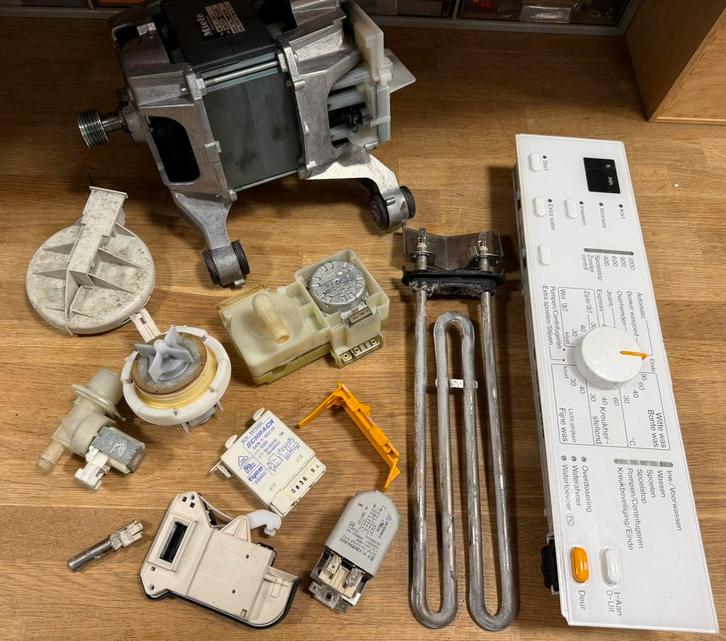 Miele wasmachine onderdelen, Witgoed en Apparatuur, Onderdelen en Toebehoren, Zo goed als nieuw, Ophalen of Verzenden