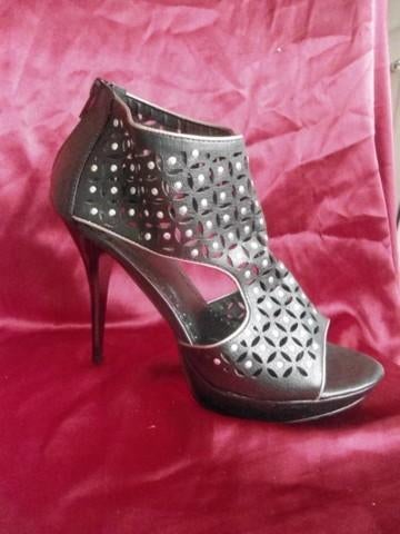 Nieuwe open stiletto's met plateauzool mt. 40, Kleding | Dames, Schoenen, Ophalen, Pumps, Zwart, Nieuw
