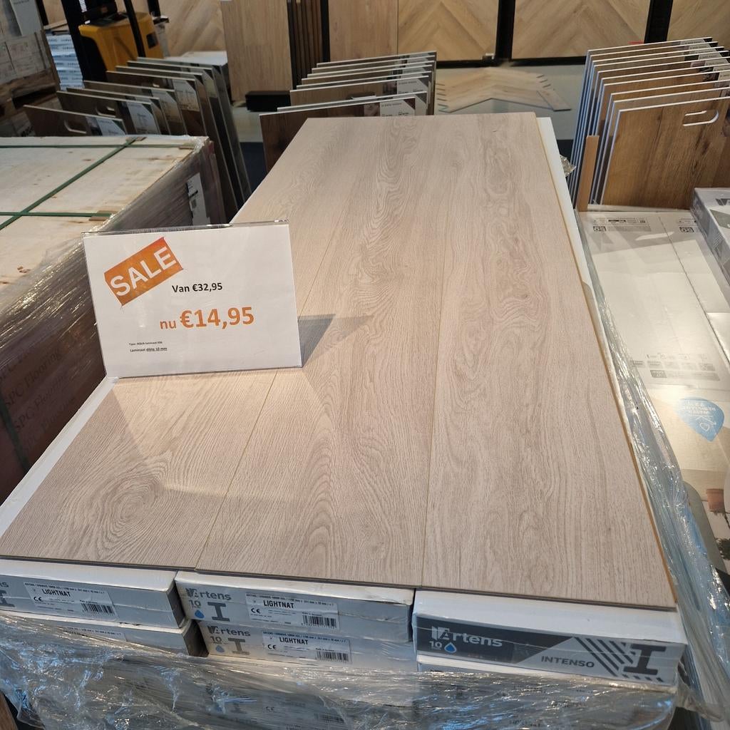 Direct ophalen | Pallet uitverkoop laminaat 10 mm | Utrecht, 4131 NH, Nieuw, Info@ivloer.nl, 10 m² of meer