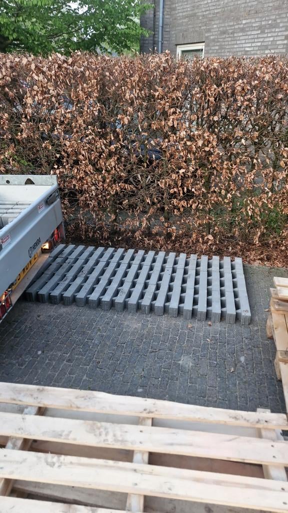 Grijze betonnen grastegels NIEUW!, Tuin en Terras, Overige typen, Nieuw, Ophalen of Verzenden, Minder dan 5 m²