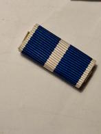 Baton NATO kosovo medaille, Ophalen of Verzenden, Landmacht, Nederland, Lintje, Medaille of Wings