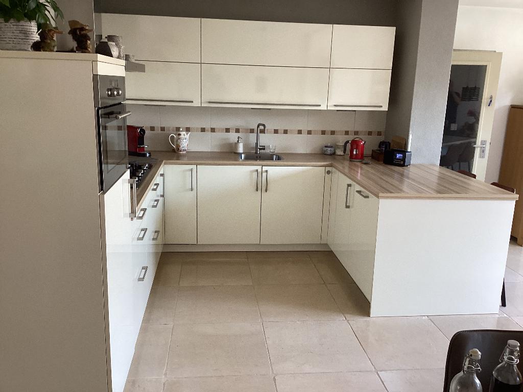 Te koop aangeboden gebruikte U keuken, Ophalen, Gebruikt, U-keuken, Hoogglans of Gelakt