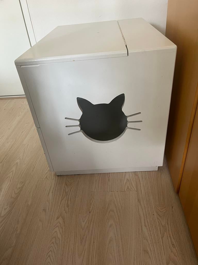 Mooie werpkist poes, Ophalen of Verzenden, Zo goed als nieuw