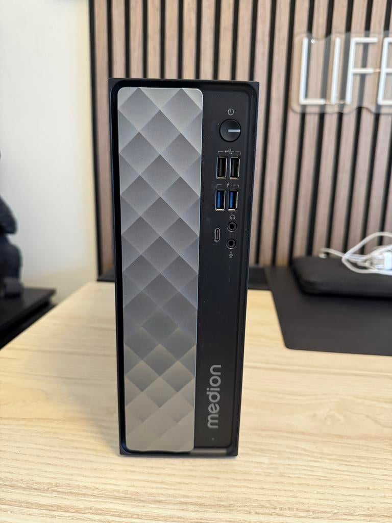 Medion Akoya T80 MD34590 Intel Core i7 Desktop + Logi set, Ophalen, Zo goed als nieuw