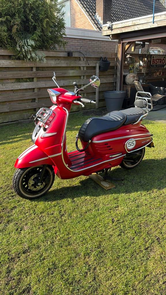 Peugeot django injectie bj2020, Fietsen en Brommers, Scooters | Peugeot, Ophalen, Zo goed als nieuw, Benzine, Overige modellen