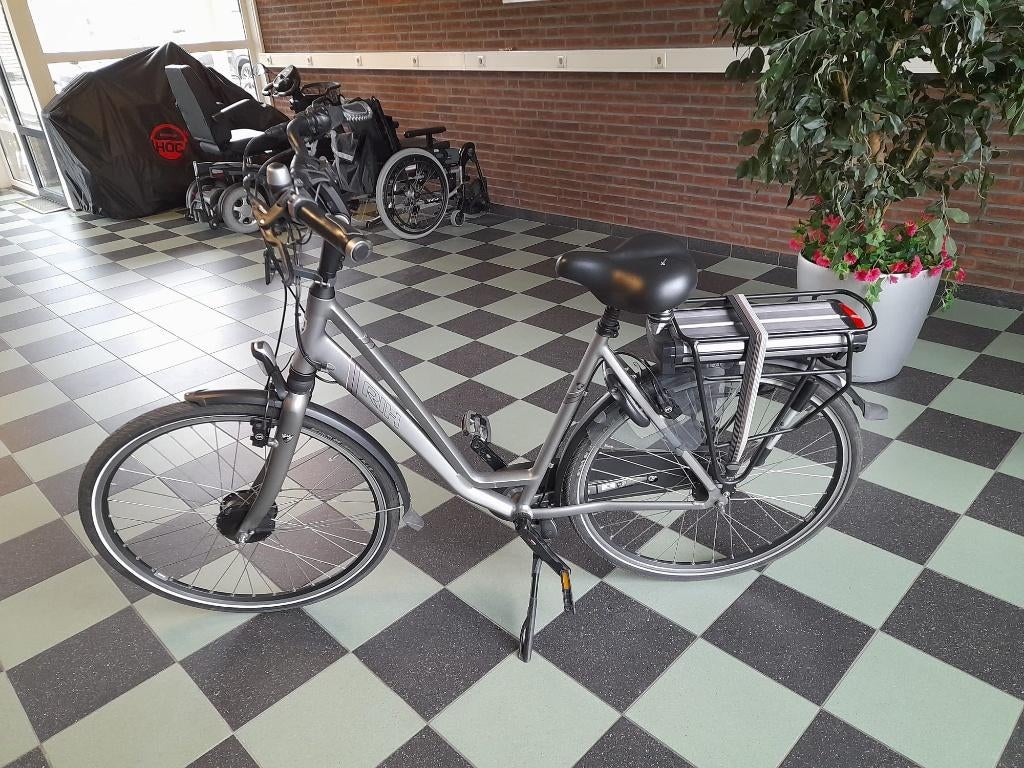 Elektrische fietsen, Fietsen en Brommers, Minder dan 30 km per accu, Zo goed als nieuw, 51 tot 55 cm, Ophalen