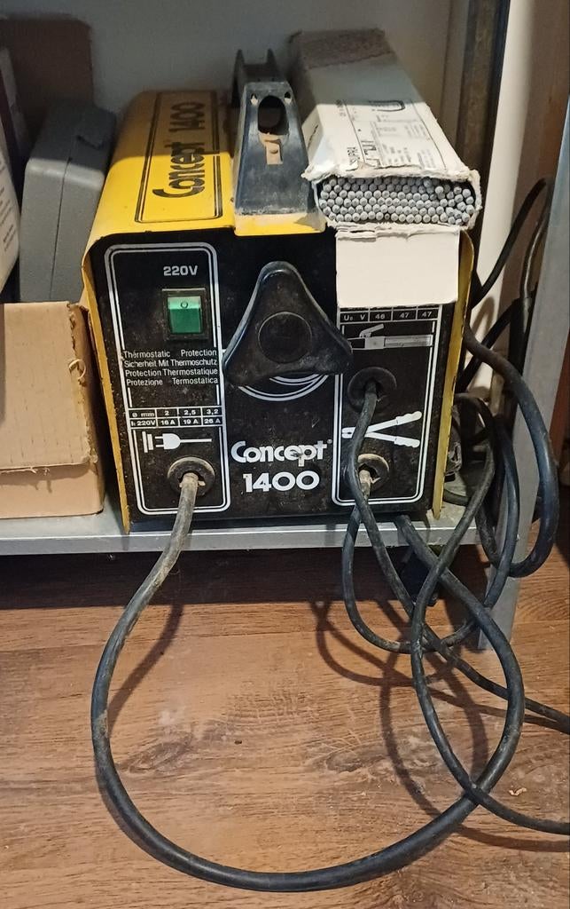 Lasapparaat Concept 1400 - 220V tot 140A, Doe-het-zelf en Verbouw, Ophalen, Gebruikt, Minder dan 150 ampère, Elektroden