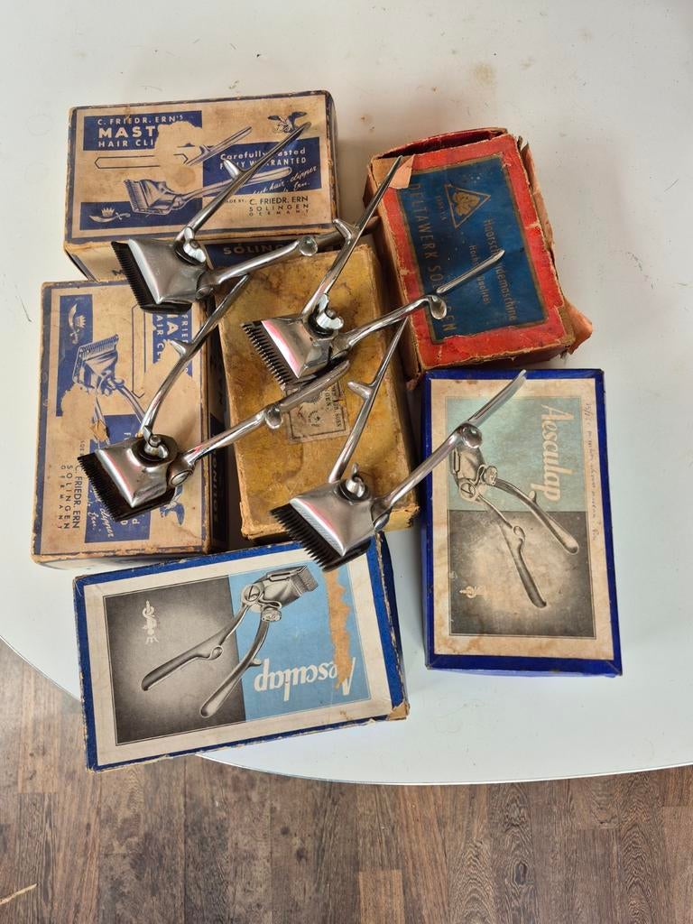 Vintage Handmatige Haartrimmers - Set van 9 met Dozen, Antiek en Kunst, Antiek | Gereedschap en Instrumenten, Ophalen of Verzenden
