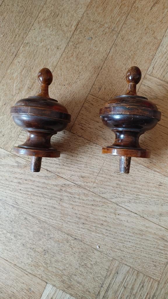Set van 2 antieke houten gordijnroede knoppen, Ophalen of Verzenden