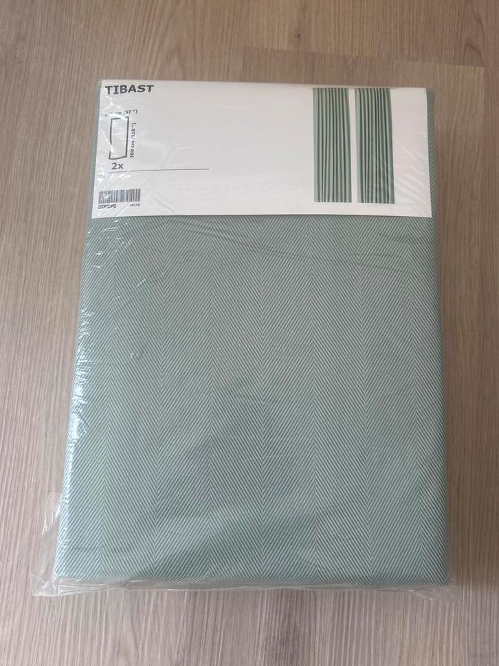 IKEA TIBBAST Gordijnen - Lichtgroen, 8x, Huis en Inrichting, Stoffering | Gordijnen en Lamellen, Zo goed als nieuw, 200 cm of meer