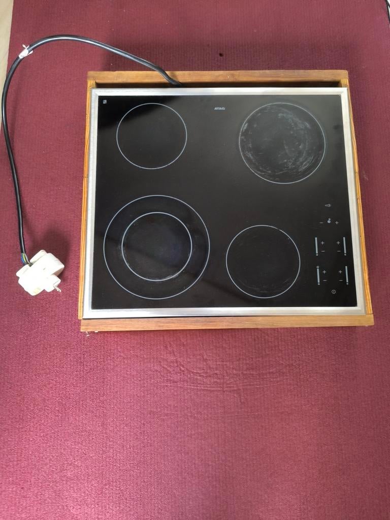 Kookplaat met normale stekker - Ideaal voor antikraak, Ophalen, Gebruikt, Keramisch, 4 kookzones