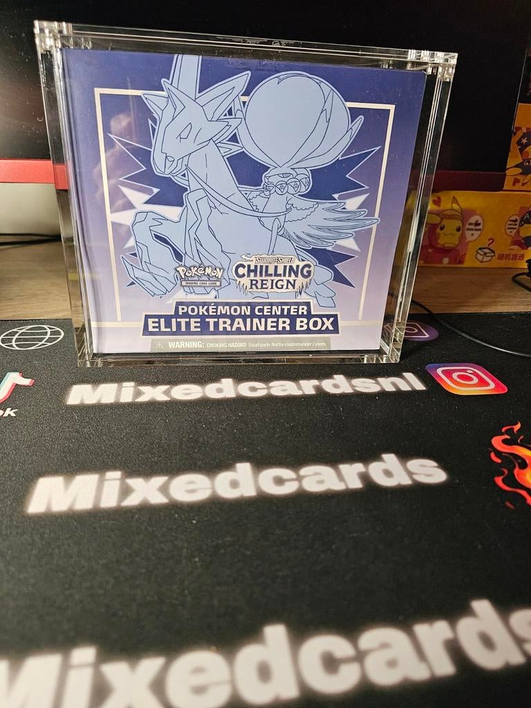 Pokemon Center Elite Trainer Box Chilling Reign, Hobby en Vrije tijd, Verzamelkaartspellen | Pokémon, Ophalen of Verzenden
