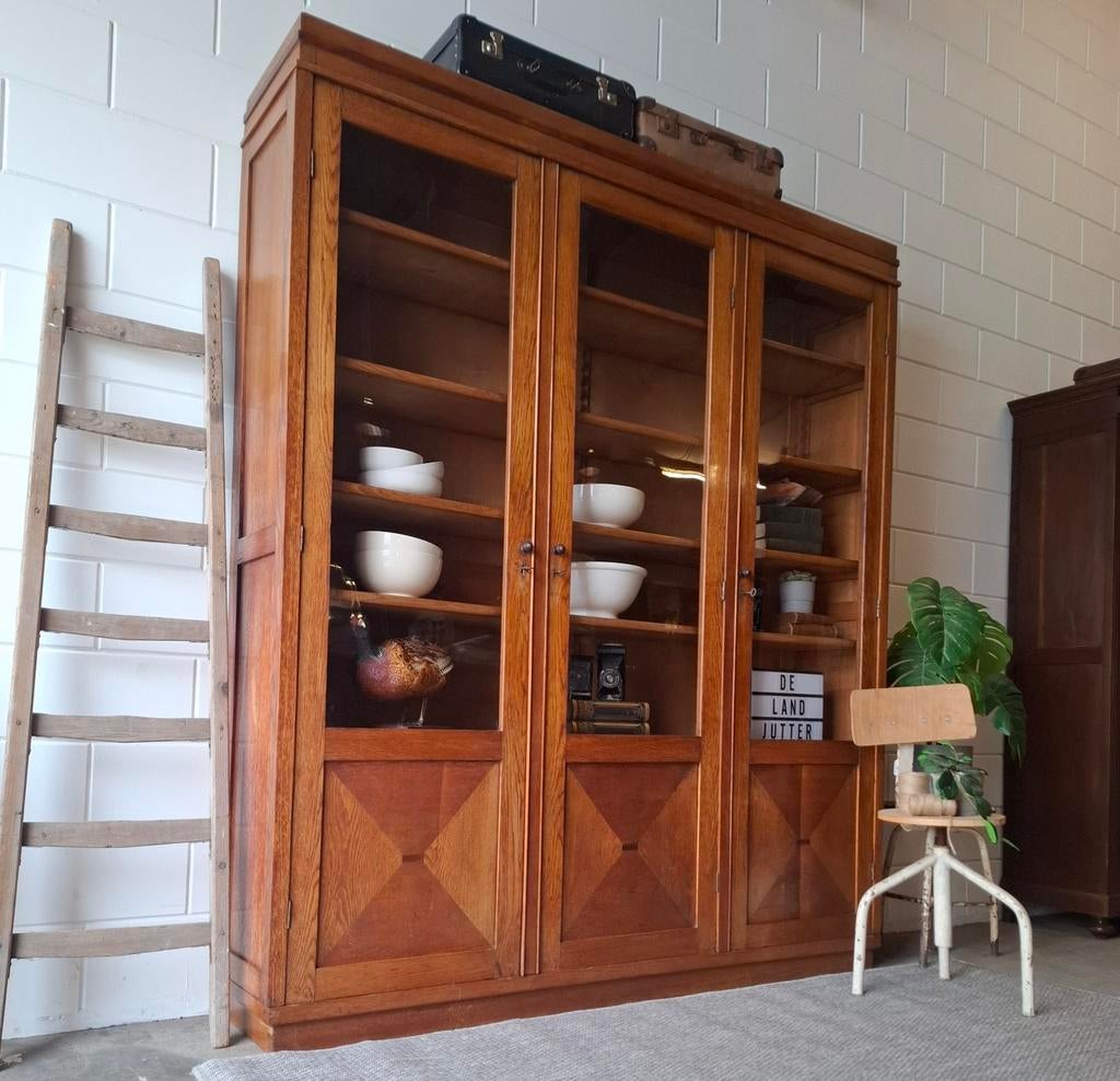 Vintage/Art deco eiken buffetkast, jaren '20-'30 schoolkast