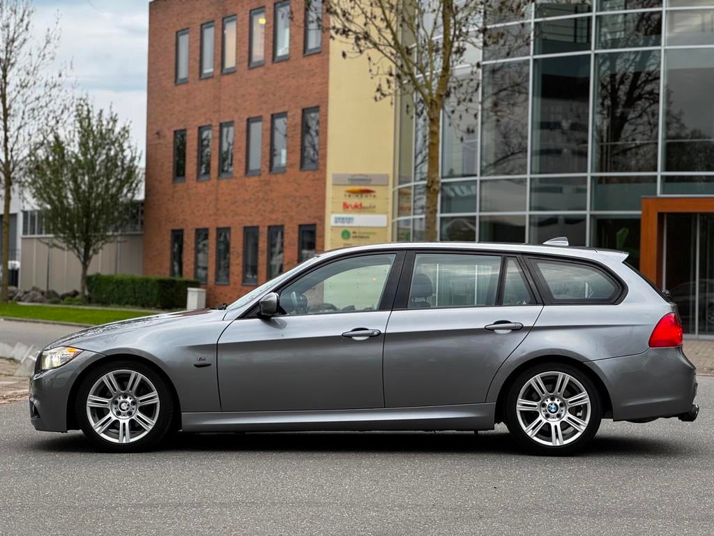BMW 3-serie Touring 320i Sport M PAKKET|ALCANTARA|NAVI|6BAK|, Keurmerk '100% Onderhouden', Achterwielaandrijving, 4 cilinders