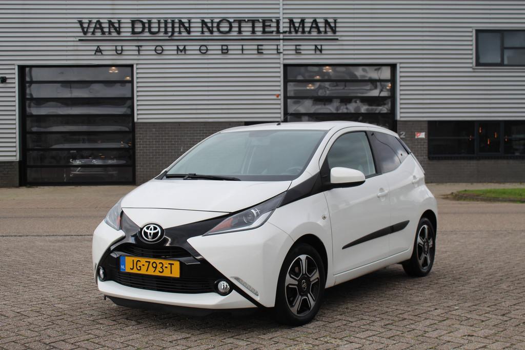 Toyota Aygo 1.0 VVT-i X-Sport / Carplay / Navigatie / N.A.P., Voorwielaandrijving, Stof, Gebruikt, Met garantie (alle)