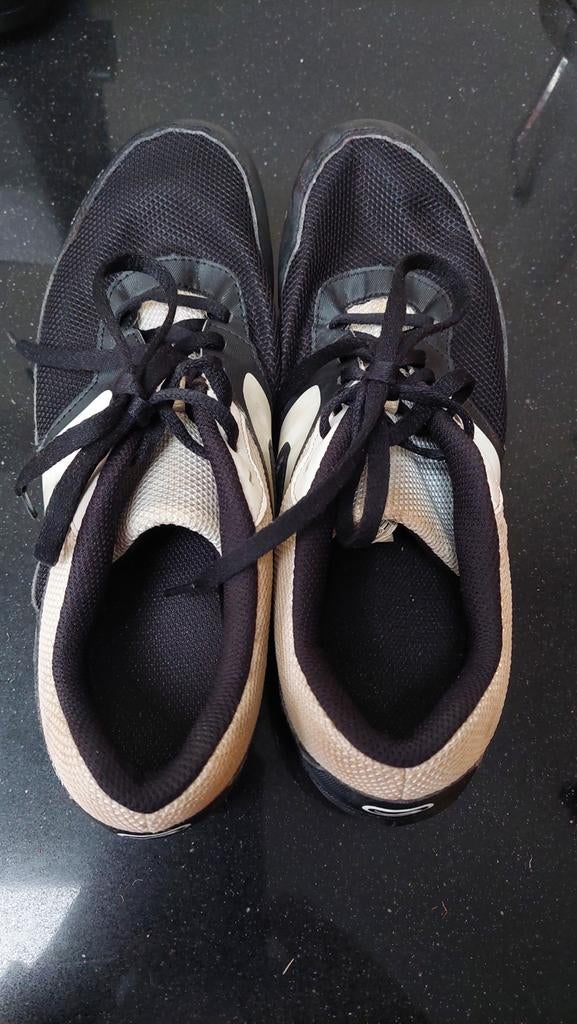 Kalenji Spikes Atletiek - Maat 44 (valt klein), Sport en Fitness, Loopsport en Atletiek, Overige merken, Gebruikt, Ophalen of Verzenden